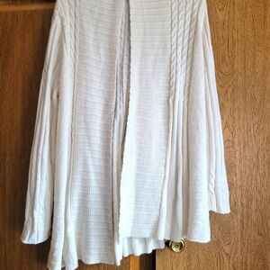 Elegant White Cable Knit Sweater